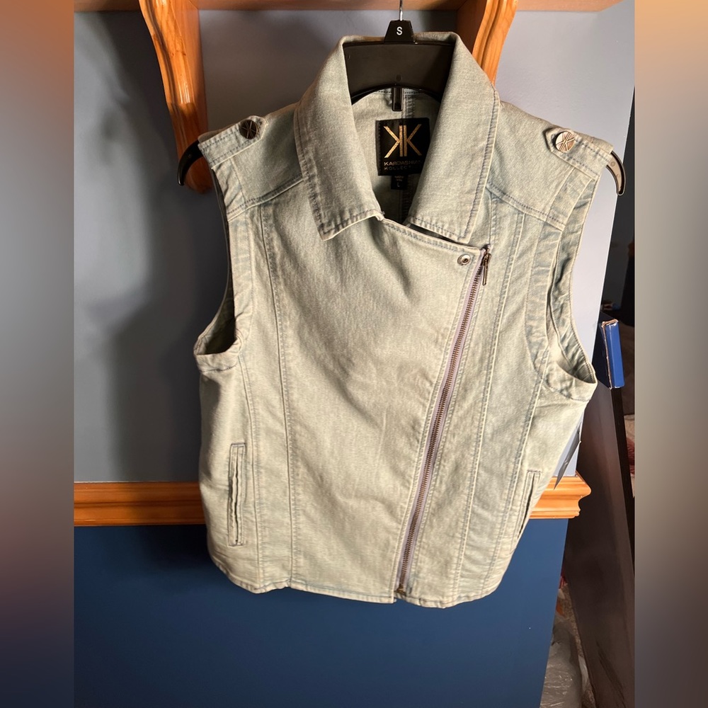 Jean Vest
